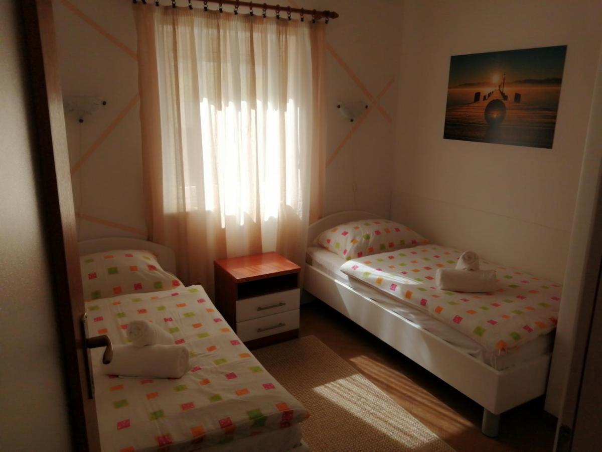 Apartments Tina Πούλα Εξωτερικό φωτογραφία